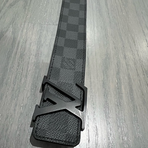LV INITIALES BELT - Picture 1 of 13